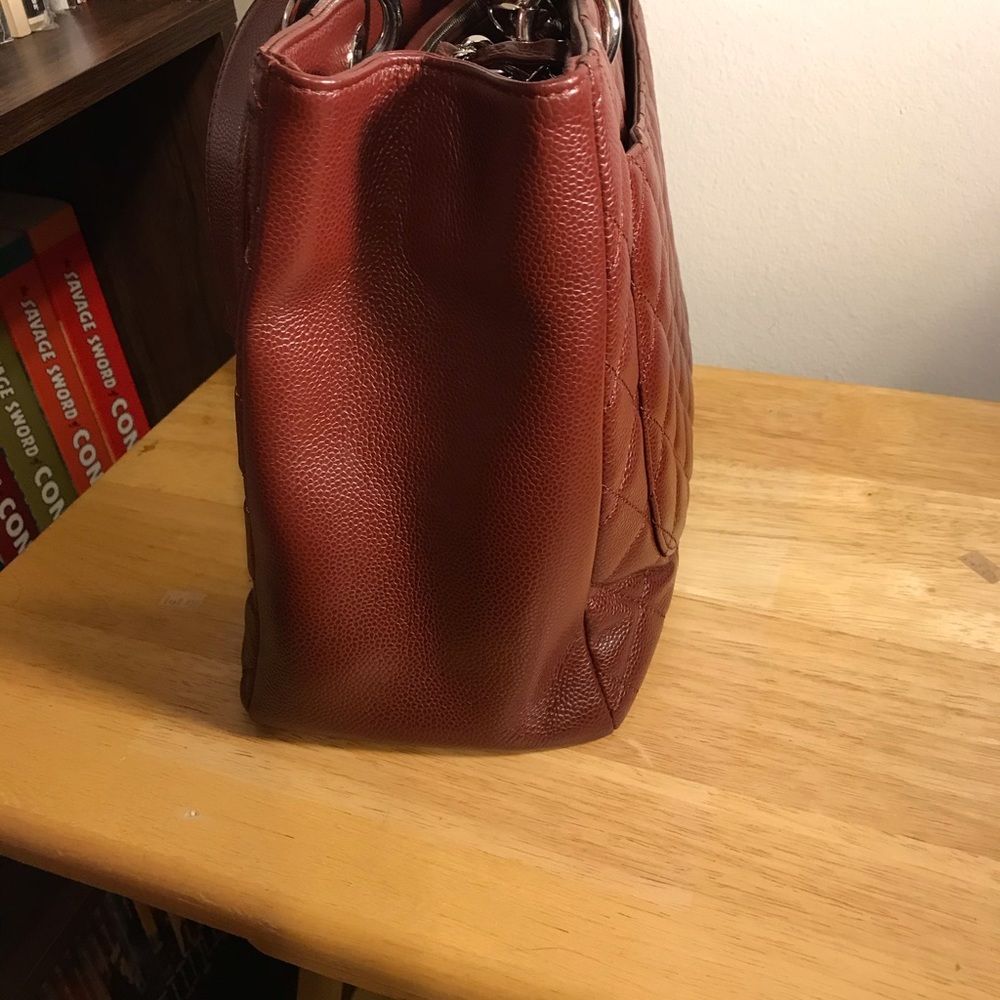 Chanel GST Caviar Grand Shopping tote maroon bag - Picture 4 of 16